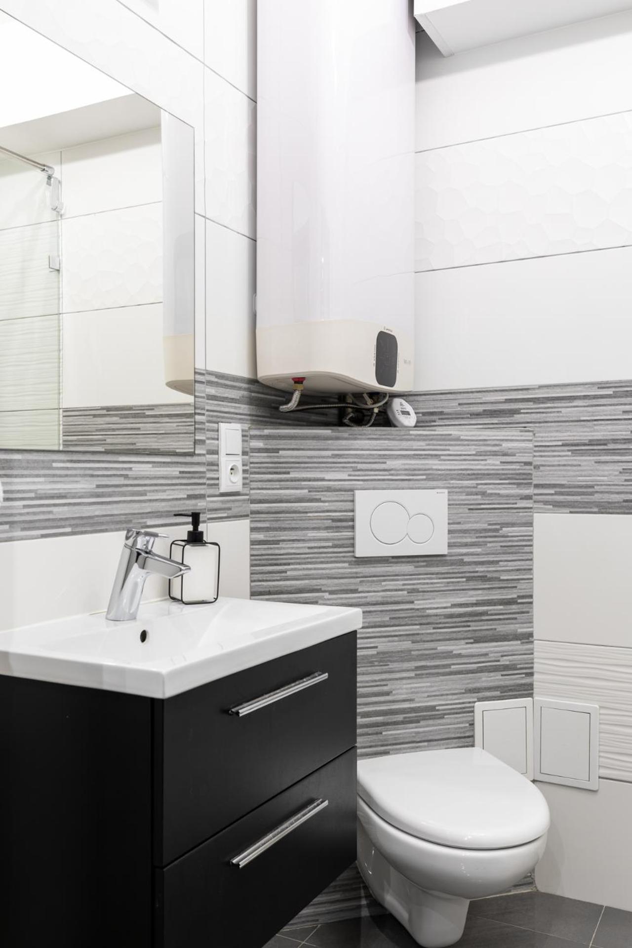 Apartamenty Premium, Faktura Vat, Zrodlowa Centrum Parter Ground Floor Parking Super Lokalizacja Two Bedrooms Kitchen 50 M2 كيلتشي المظهر الخارجي الصورة
